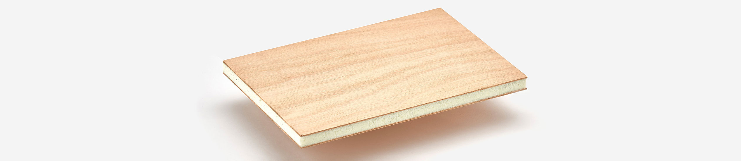 COMPOCEL-WF is a sandwich panel with a PVC foam core and skins in plywood.